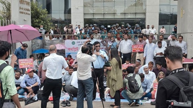 শাটডাউন’সহ সব কর্মসূচি প্রত্যাহার করল এনবিআর কর্মকর্তা-কর্মচারীরা