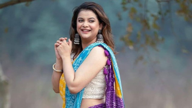 মা ও শাশুড়িকে নিয়ে শবনম ফারিয়ার আবেগপূর্ণ বার্তা