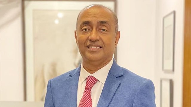 নির্বাচনে অংশ নিতে পদত্যাগ করছেন অ্যাটর্নি