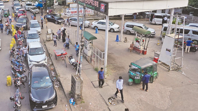 ৩০% এলপিজি স্টেশন বন্ধ’ দাবি ভুয়া, জানাল পিআইবির ফ্যাক্ট-চেক টিম