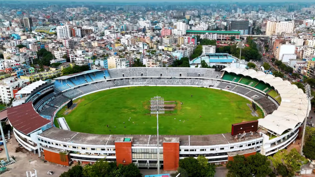 মিরপুর স্টেডিয়ামের বাইরে ভাঙচুর, সেনাবাহিনীর হস্তক্ষেপে পরিস্থিতি স্বাভাবিক