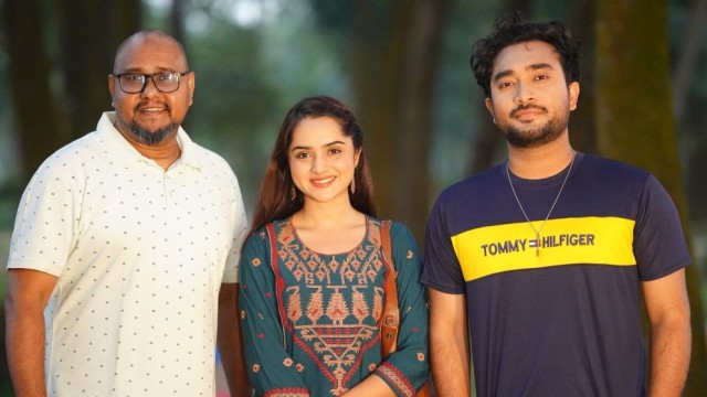 এক কোটি ভিউ, ইউটিউবে নতুন রেকর্ড গড়ল ‘কোটিপতি’