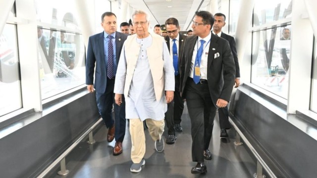 জাতিসংঘের ওয়ার্ল্ড ফুড ফোরামে অংশ নিতে রোমে পৌঁছেছেন প্রধান উপদেষ্টা ড. মুহাম্মদ ইউনূস